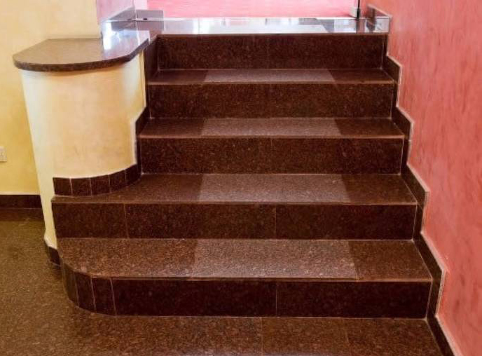 Đáốpcầuthang11