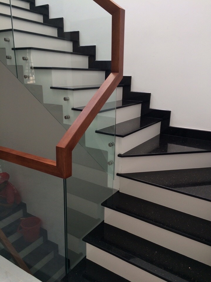 Đá ốp cầu thang - Nâng niu bàn chân việt Đáốpcầuthang3